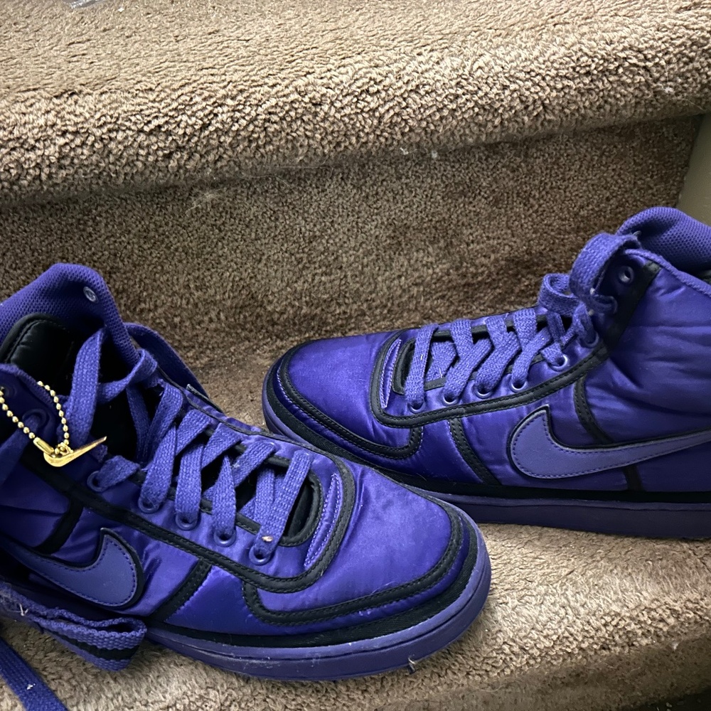 Men purple nike